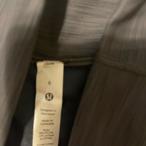 4 in align shorts gray - Picture 2 of 2